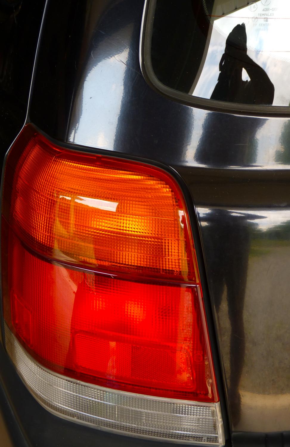 taillight of a Subaru forester - Self-portrait of the artist as a young taillight. - Panasonic DMC-FZ35 - Tony Karp, design, art, photography, techno-impressionist, techno-impressionism, aerial photography , drone , drones , dji , mavic pro , video , 3D printing - Books -